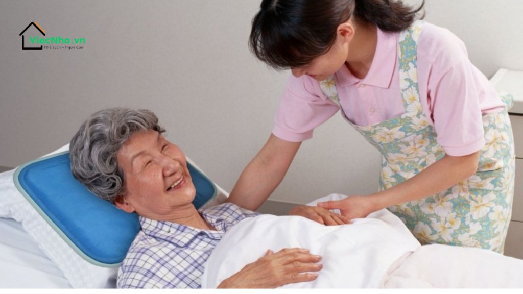 Cần chú ý đến việc chăm sóc sức khỏe người cao tuổi
